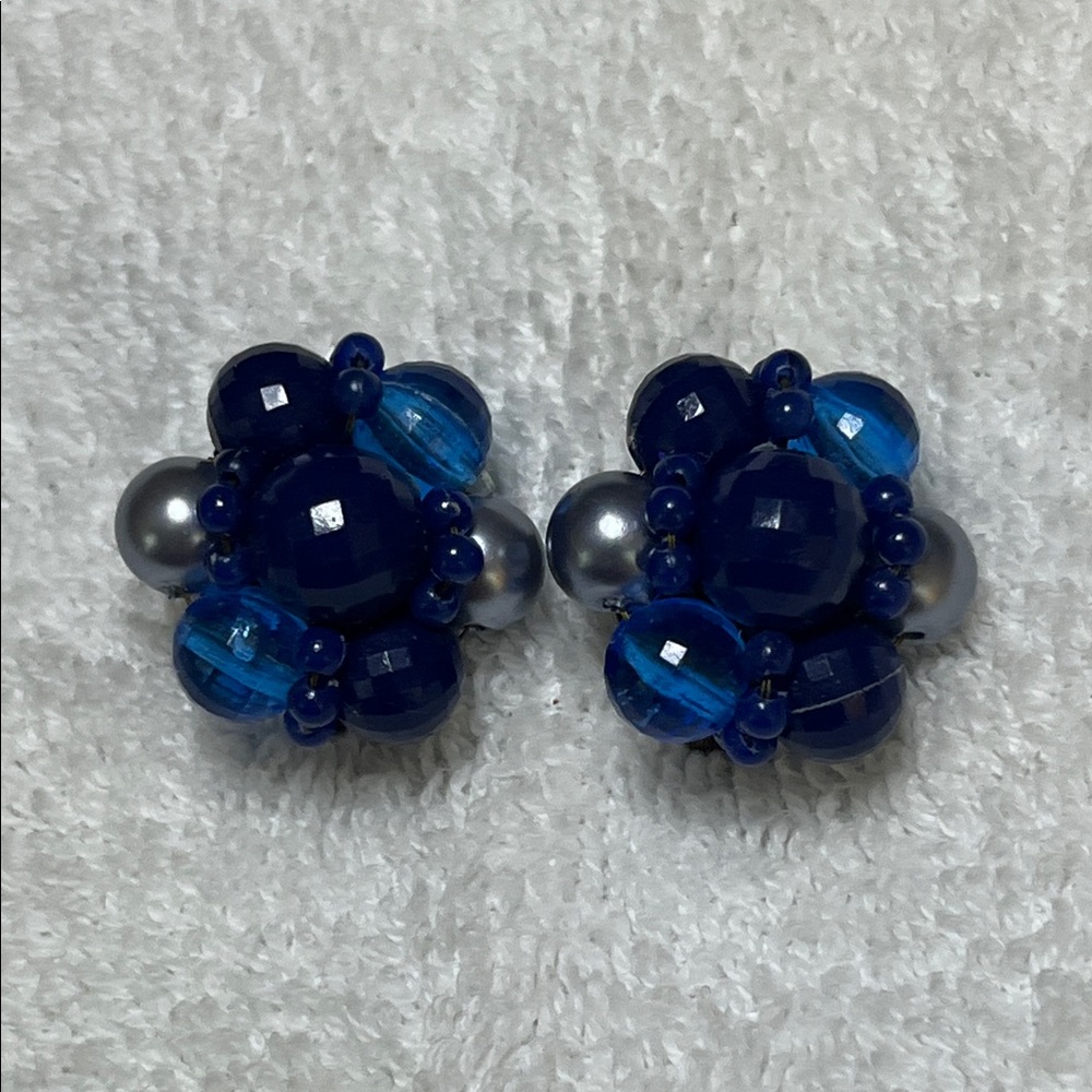 Vintage Shades of Blue‎ Cluster of Beads Clip Earrings